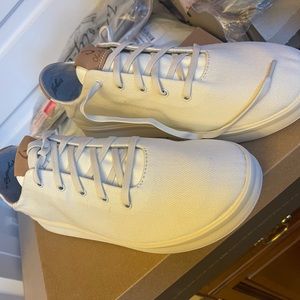 NIB Olukai Ki’Hele Li white tennis shoes